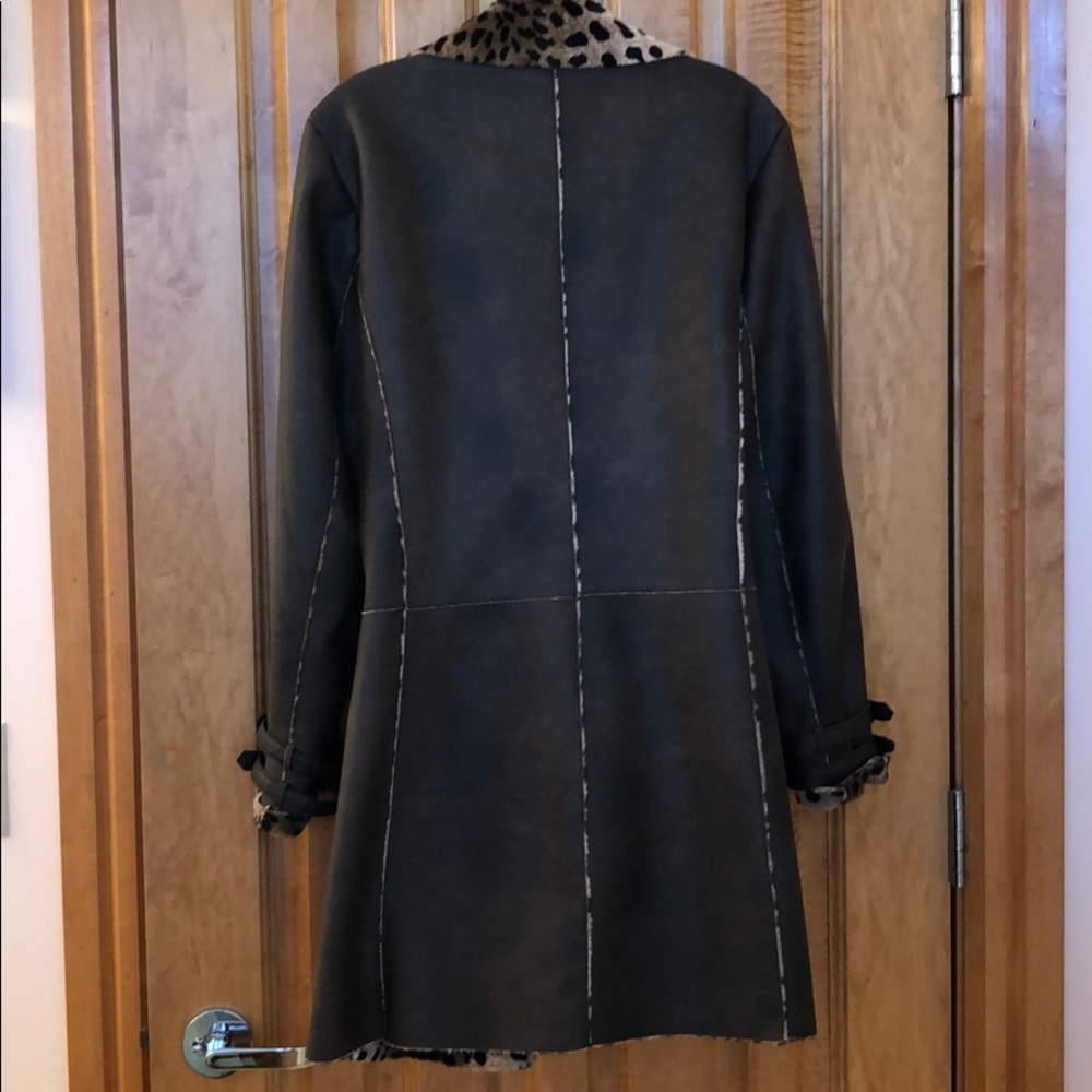 Coat - Picture 8 of 8